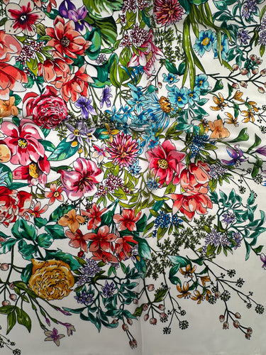 Naturaalsest siidist satiinist sall 110x110 cm "Roma II"