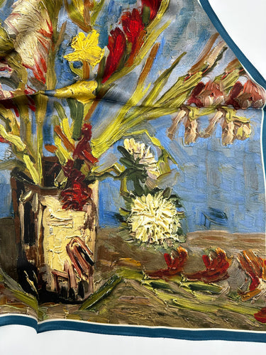 Natūralaus šilko šalikas 70x70 cm "Gladiola"