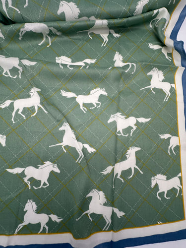 Šiltas kašmyro ir šilko šalikas "Green Pegasus" 130 x 130cm