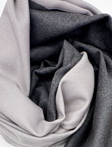 Double-sided, warm wool scarf "Migla"